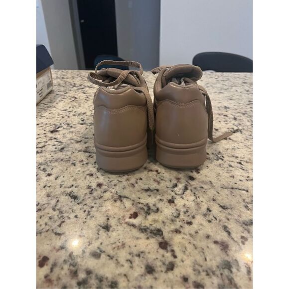 Propet Women's W3910 Vista Walker Comfort Shoe - Picture 3 of 5